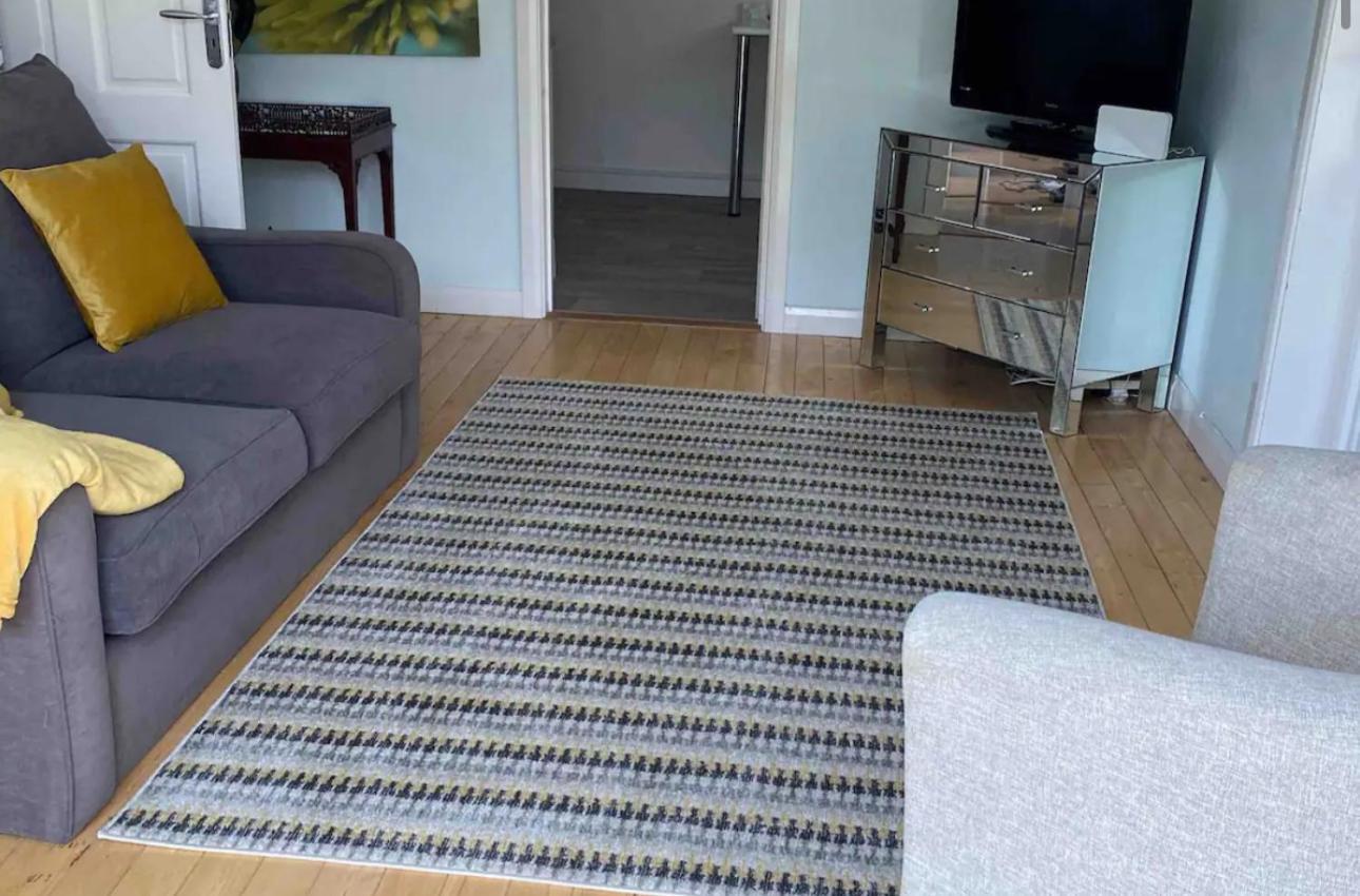 Minnis Bay Apartment. *